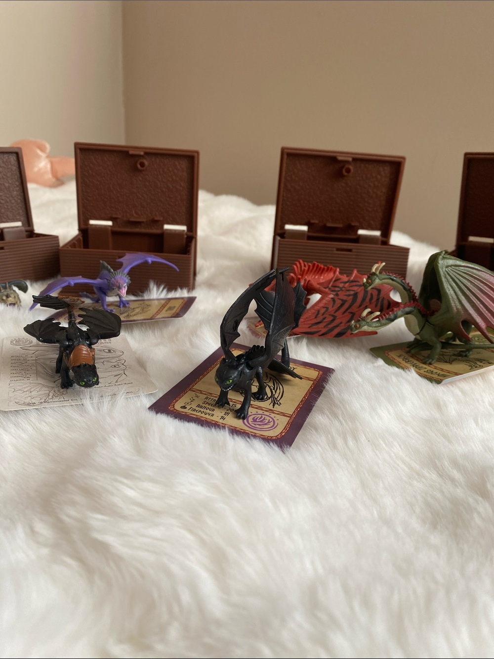 Dreamworks dragons world of berk: book of dragons collectable figures bundle
